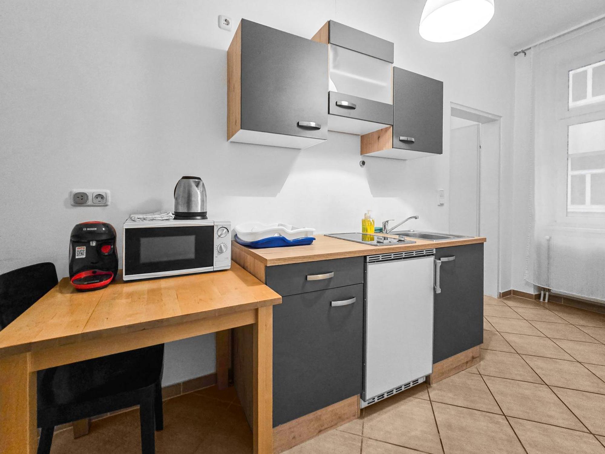 Modern Three-Bedroom, Triple King Beds Вена Экстерьер фото